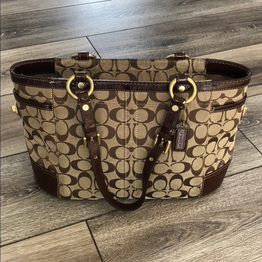 Coach Signature Tote